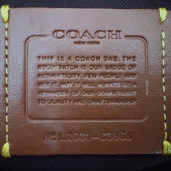 Coach Dark Denim Tote Navy and Burgandy Leather Gold Hardware 2020 with Hang Tag - Picture 2 of 12